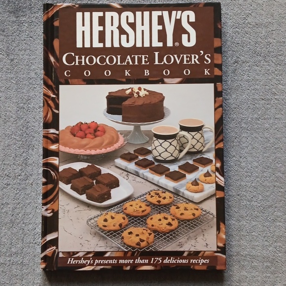 Hershey's Chocolate Lover's Cookbook, 1993, 175+ Recipes, Desserts Holid… - Picture 1 of 13